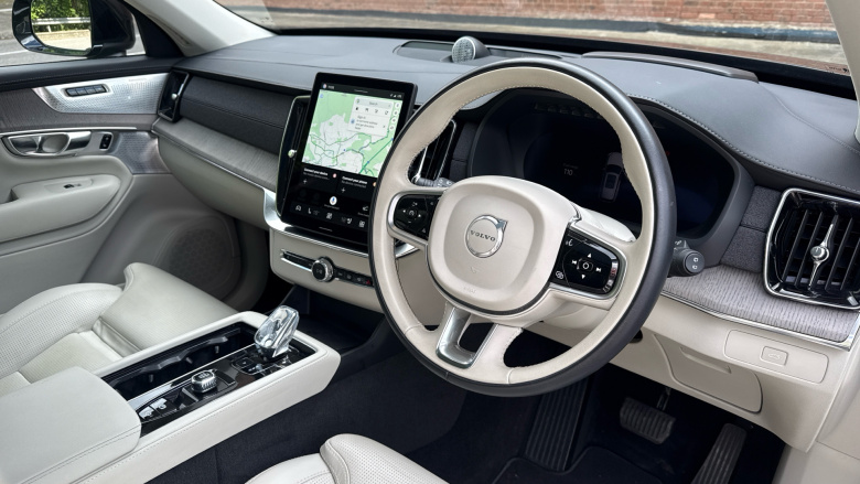 Volvo XC90 2.0 B5P Ultra Dark 5dr AWD Geartronic Petrol Estate